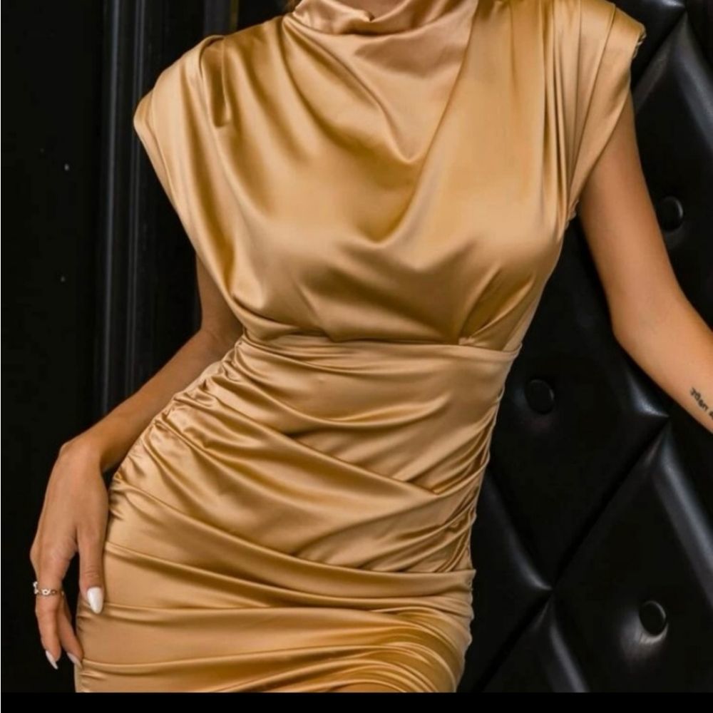 Glamaker Ruched Satin Bodycon Dress